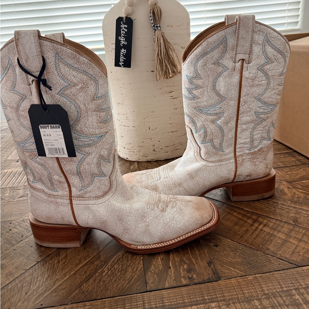 Shyanne Cream and Brown Heeled Boots